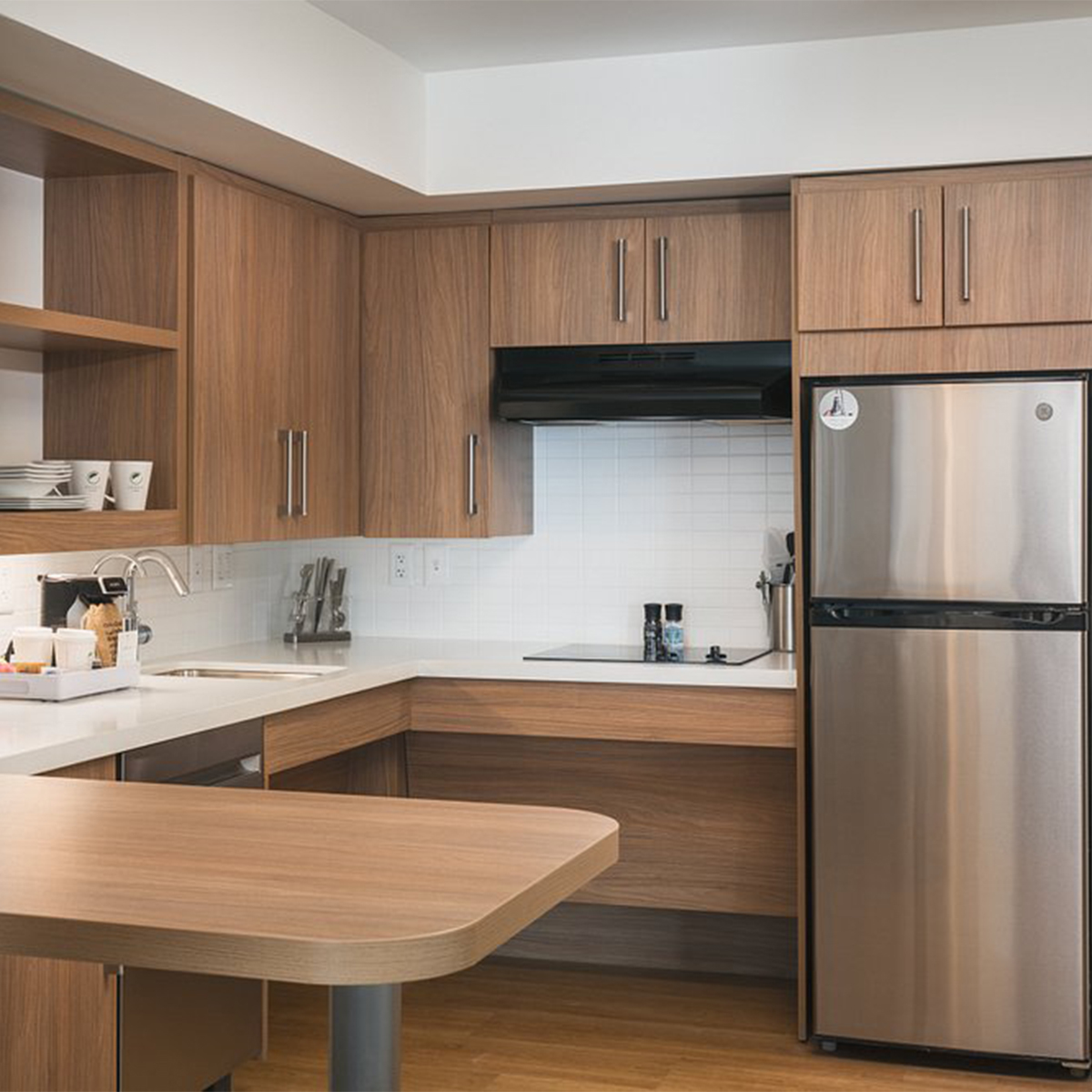 Kitchen & Wardrobe