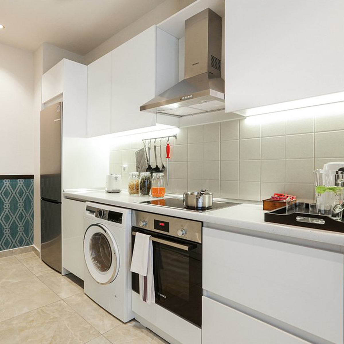 Kitchen & Wardrobe